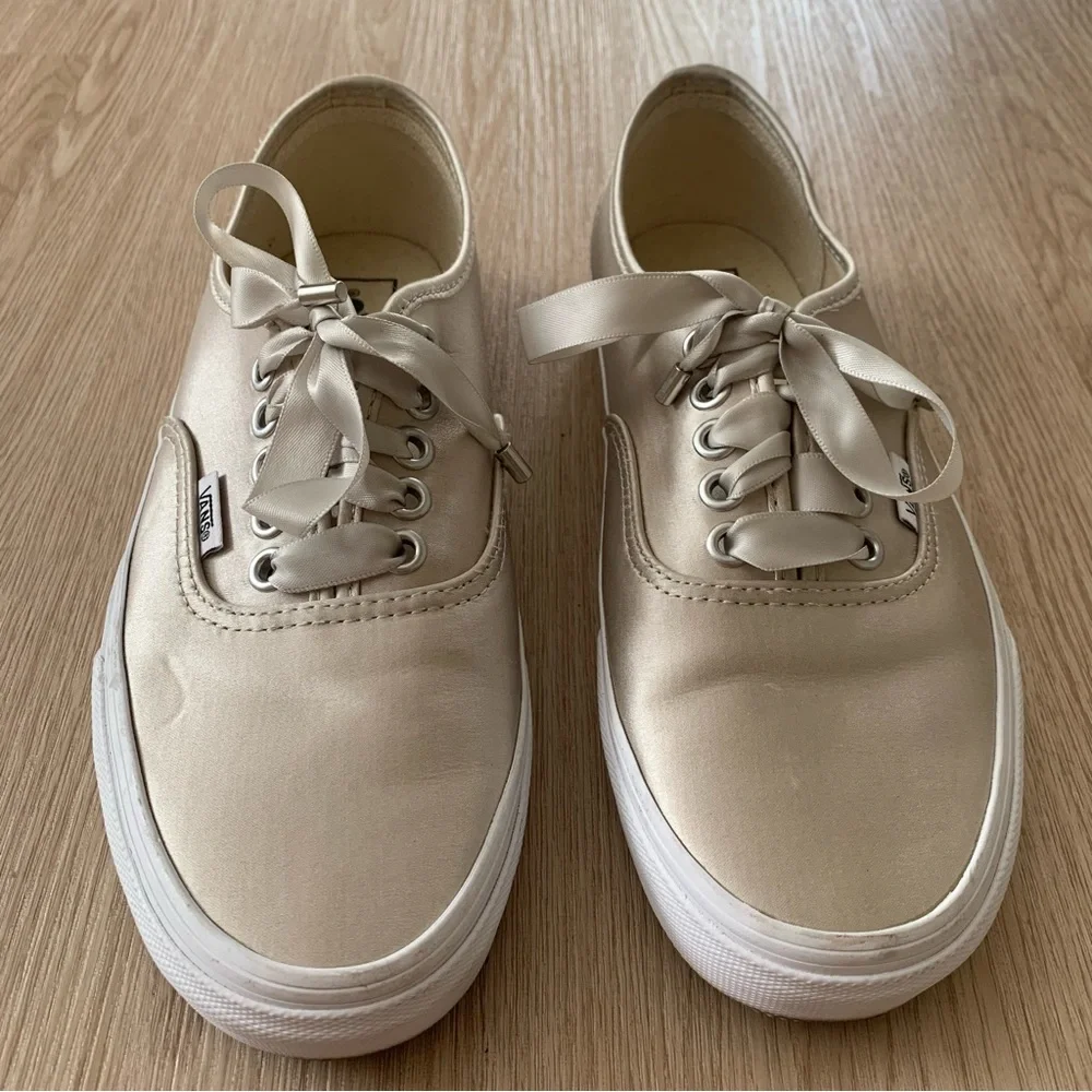 Vans Classic Lace-Up Sneakers in Beige and White